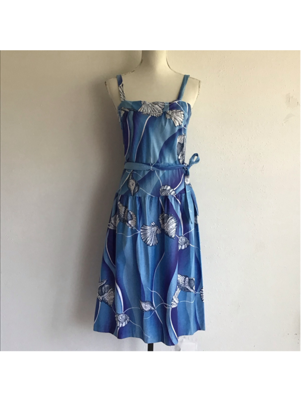 Hilo Hattie’s Women Midi Dress Size S Hawaii Blue White Seashell Print